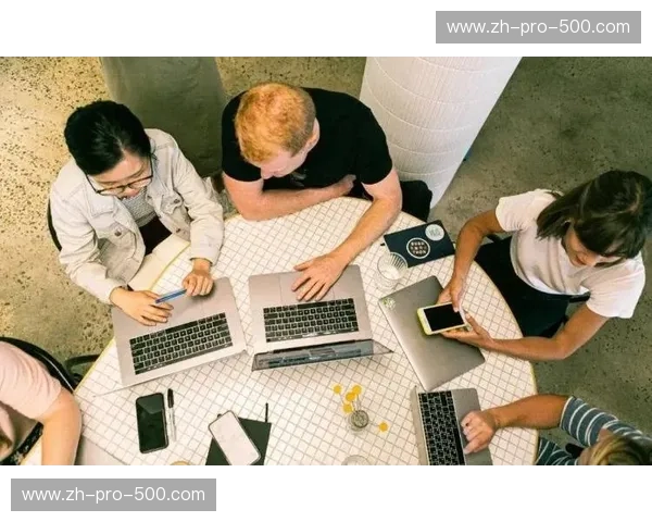 欧沃瑞vs桑托斯：数字营销的未来版图，谁将问鼎王座？